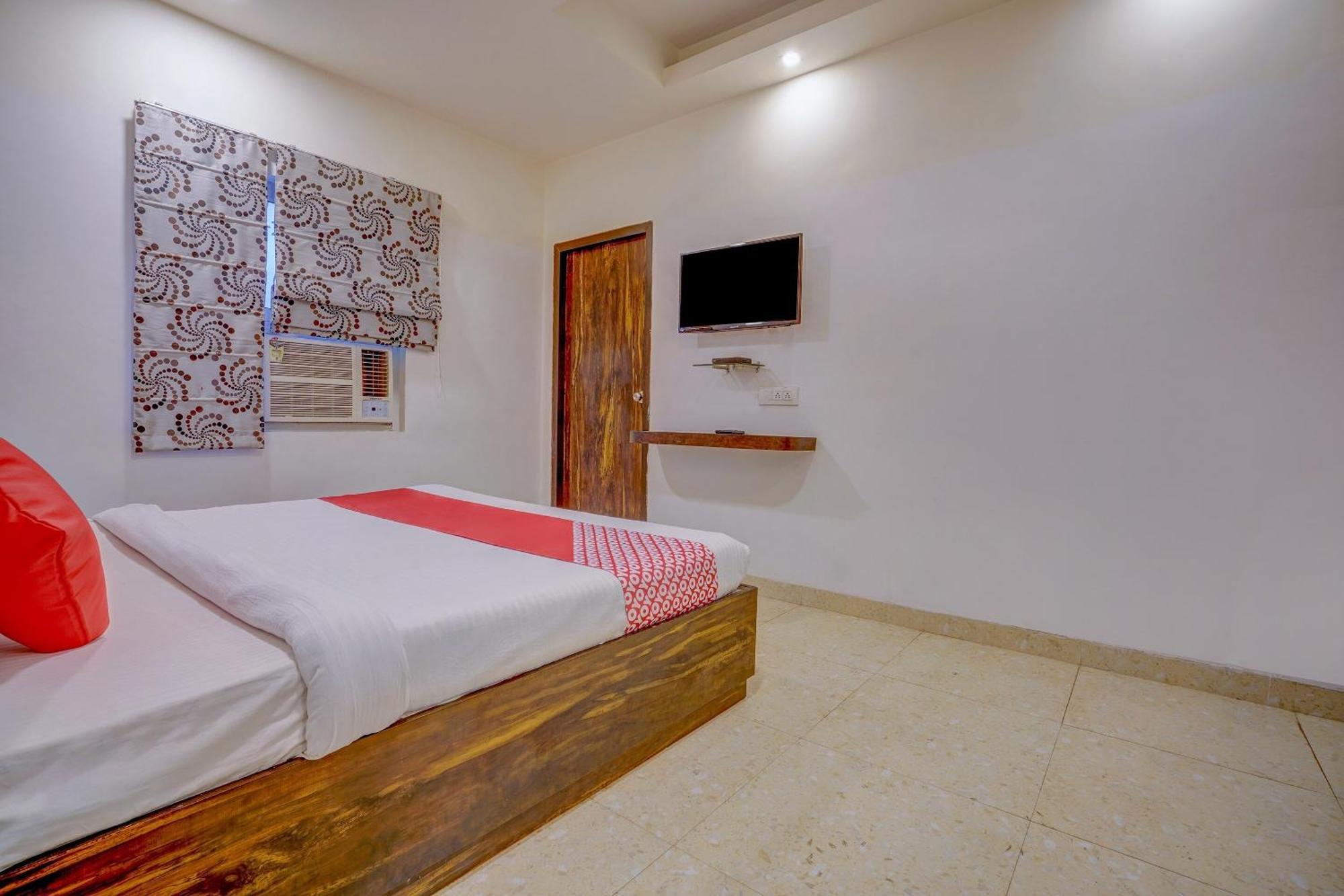 Super Hotel O Traveller Inn Лакнау Екстериор снимка